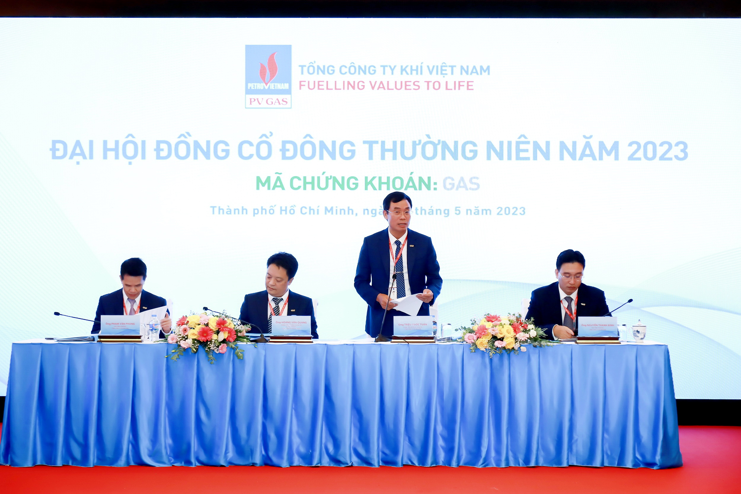 Đoàn Chủ tịch điều hành cuộc họp đại hội đồng cổ đông PV GAS năm 2023.