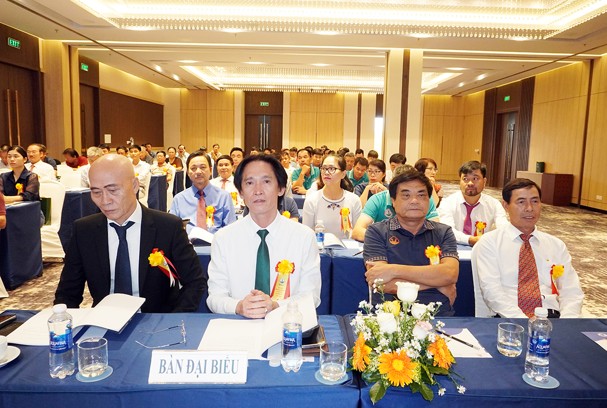 Đại diện lãnh đạo Sở VH-TT, Hội Golf Việt Nam tham dự Đại hội.