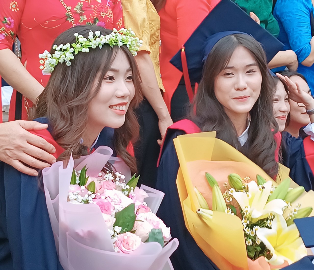 Các em HS rạng rỡ trong buổi lễ có ý nghĩa đặc biệt.
