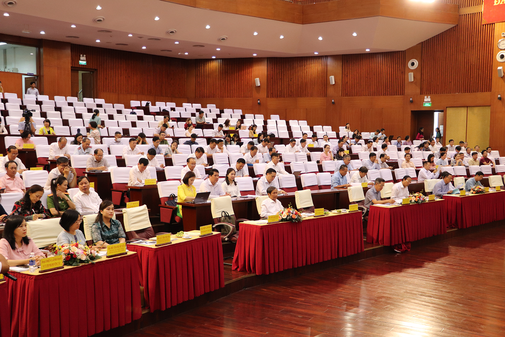 Quang cảnh hội nghị.
