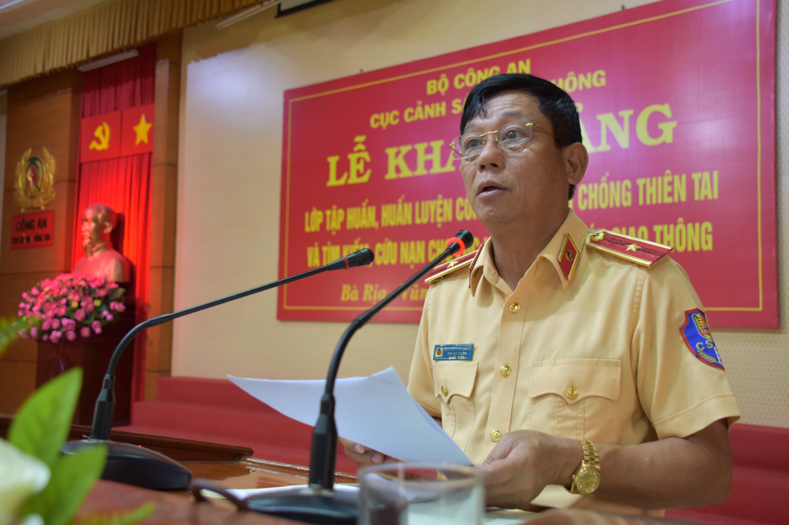 Đại diện Cục Cảnh sát giao thông-Bộ Công an phát biểu khai mạc lớp tập huấn