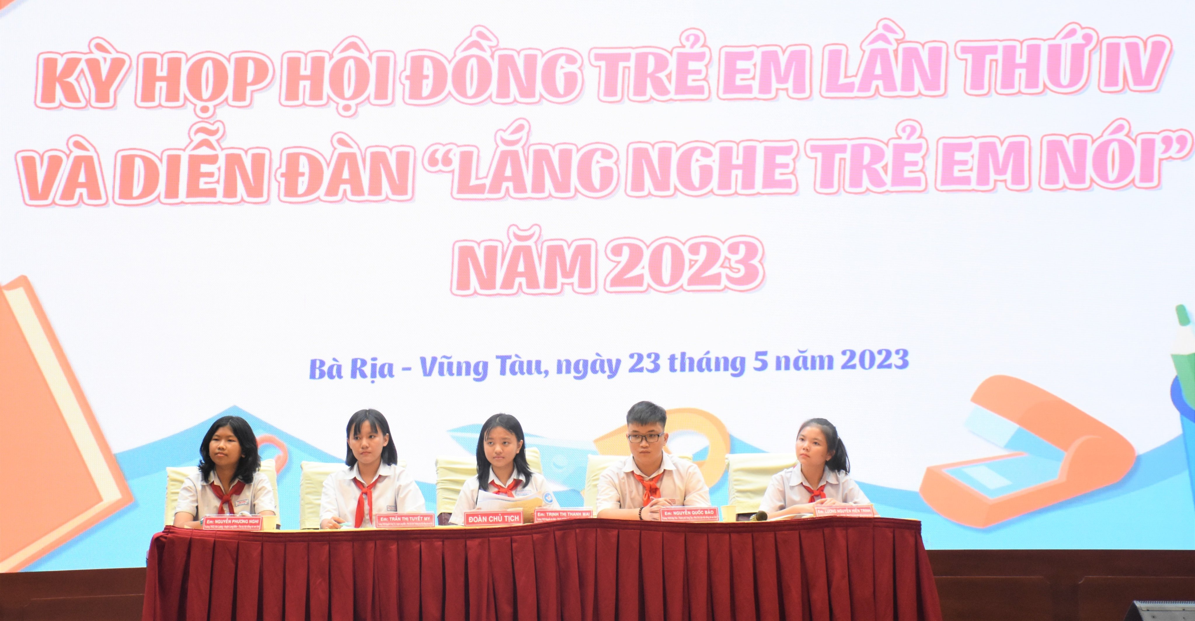 Hội đồng Trẻ em tỉnh tham gia điều hành Kỳ họp Hội đồng Trẻ em lần thứ IV và Diễn đàn  