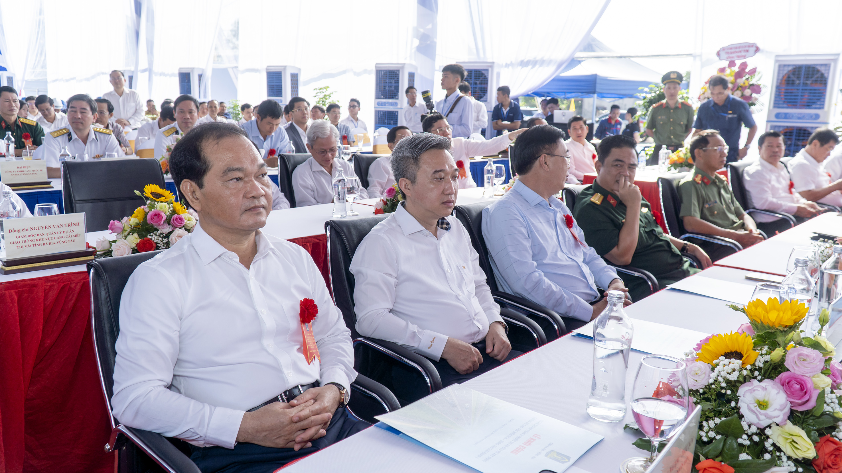 Các ủy viên Ban Thường vụ Tỉnh ủy dự lễ khởi công đường cao tốc Biên Hòa-Vũng Tàu. 