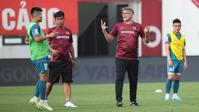 HLV Philippe Troussier sẽ trao cơ hội ra sân cho những nhân tố mới, chưa được thi đấu ở trận gặp Hong Kong.