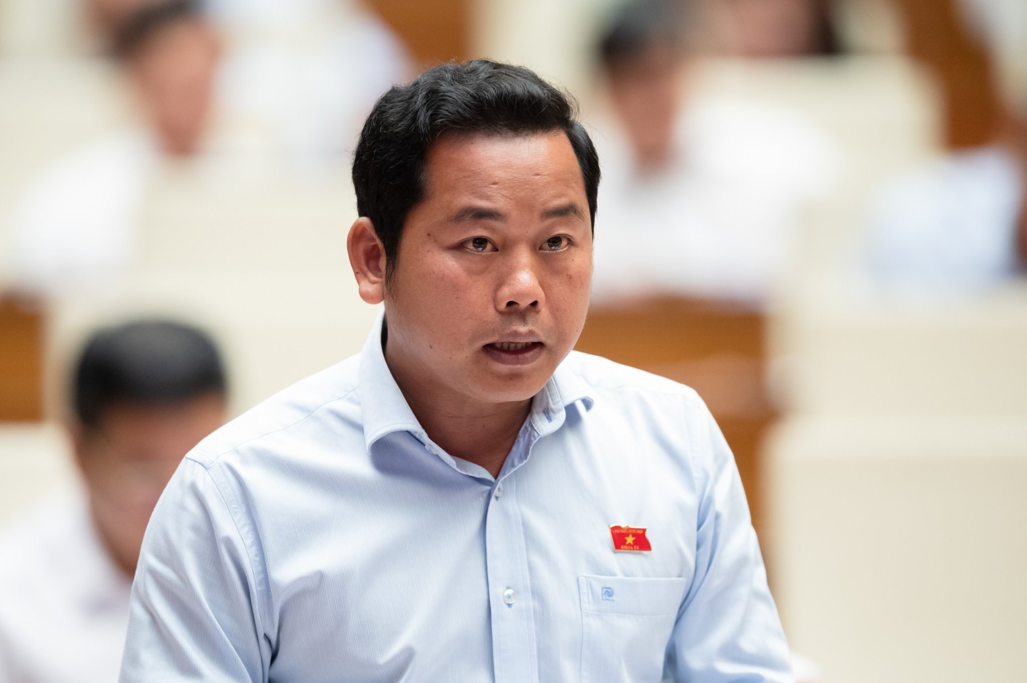 Đại biểu Dương Tấn Quân phát biểu thảo luận tại hội trường