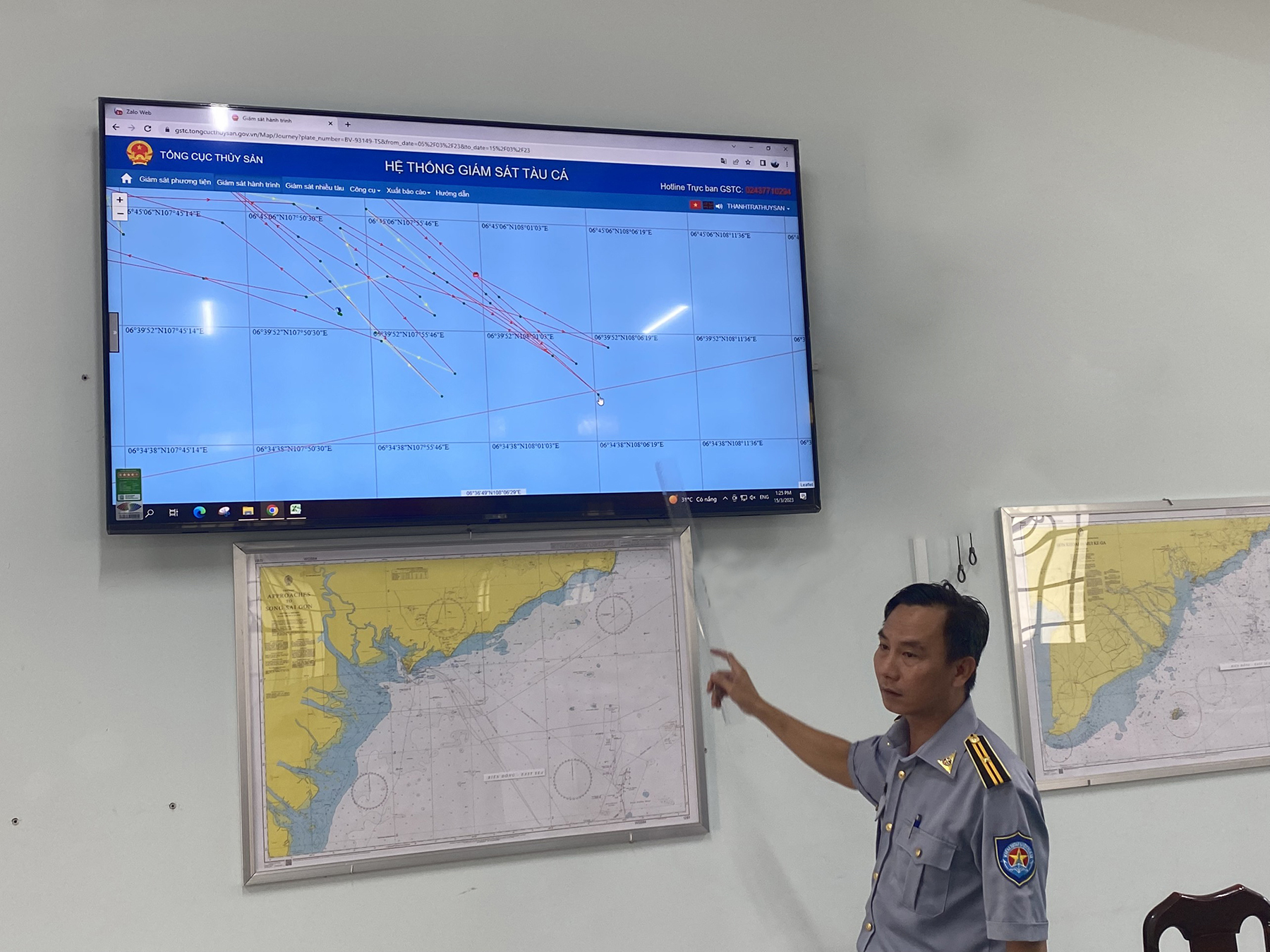 Trạm kiểm soát hoạt động tàu cá đánh bắt trên biển tại Chi cục Thủy sản tỉnh.