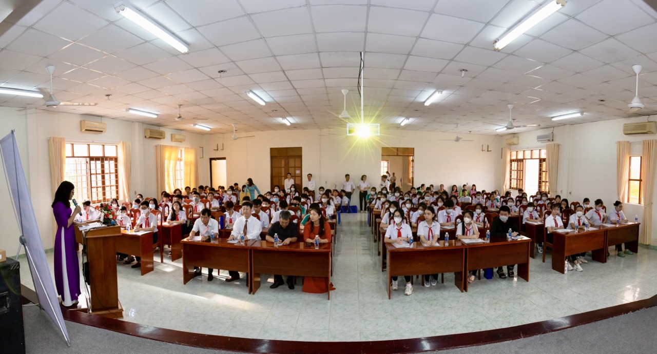Quang cảnh buổi tập huấn.