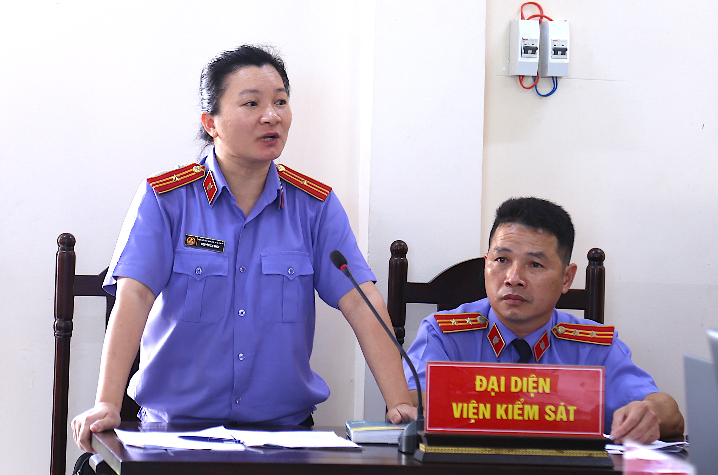 Đại diện VKSND TX. Phú Mỹ đề nghị hoãn phiên xét xử để triệu tập thêm những người có quyền, nghĩa vụ liên quan trong phiên toà sắp tới.