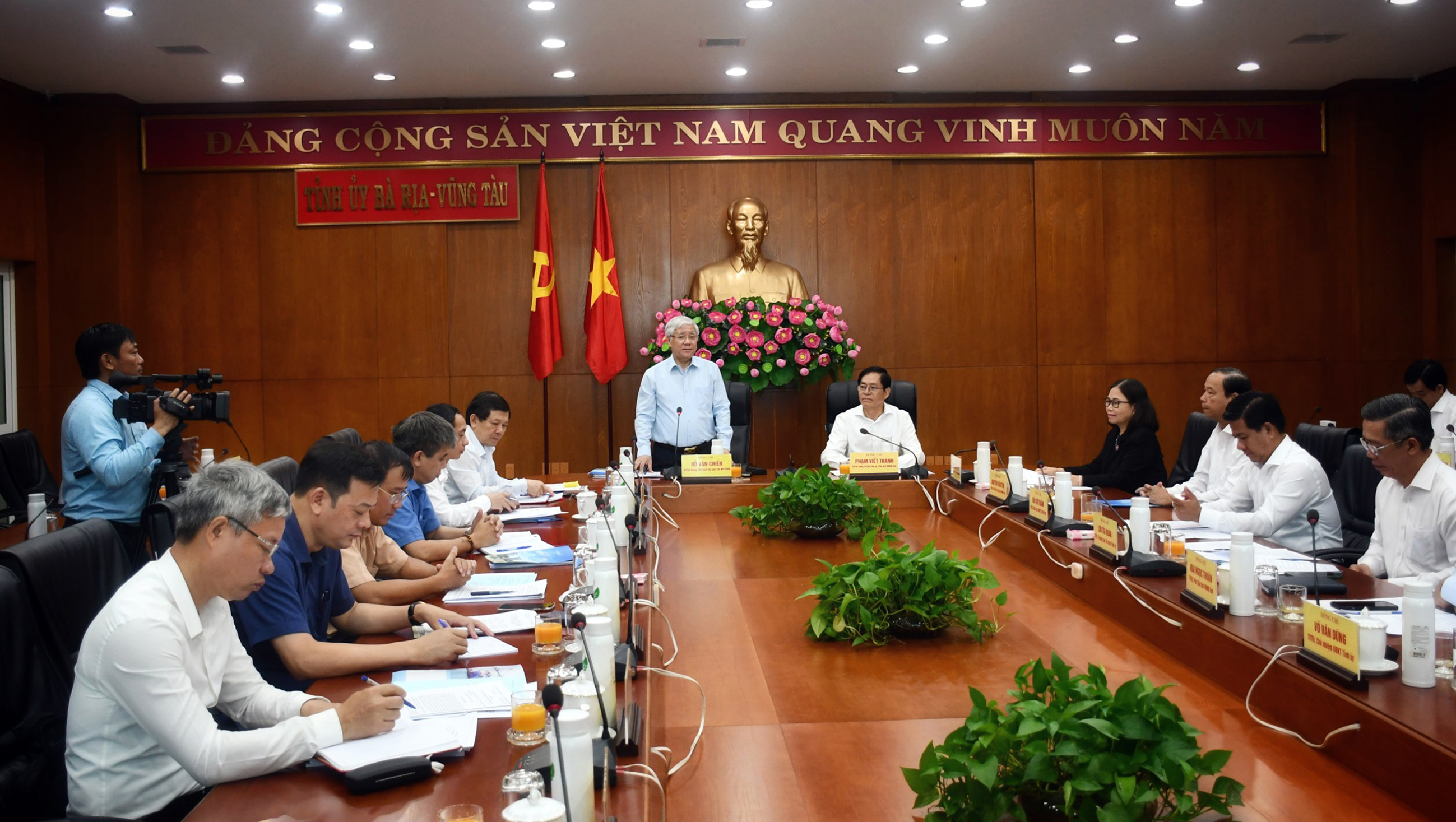 Ông Đỗ Văn Chiến, Bí thư Trung ương Đảng, Chủ tịch Ủy ban Trung ương MTTQ Việt Nam, Trưởng Đoàn Kiểm tra phát biểu tại hội nghị.