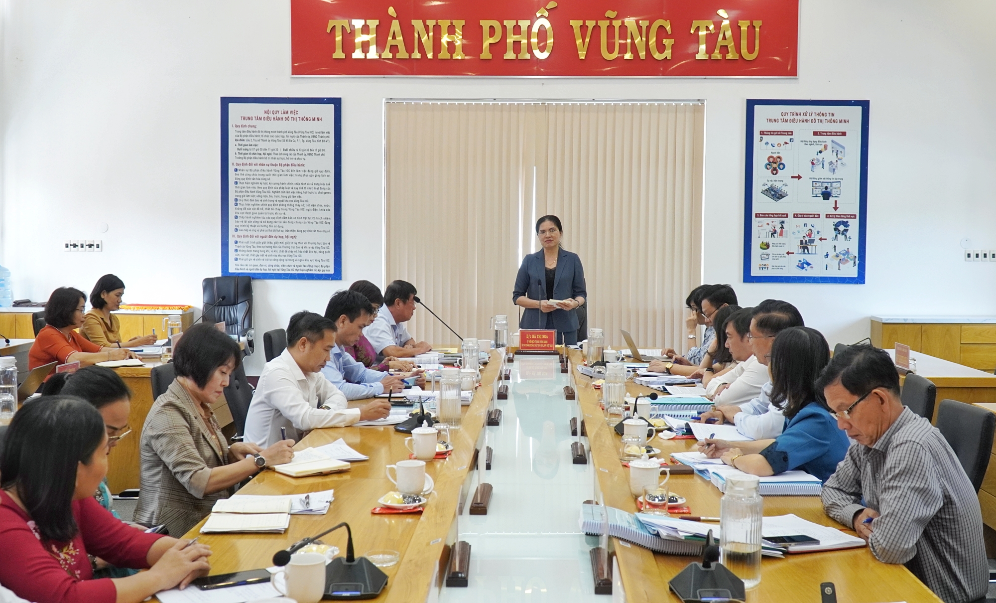à Hà Thị Nga, Ủy viêBn Ban Chấp hành Trung ương Đảng, Bí thư Đảng đoàn, Chủ tịch Hội Liên hiệp Phụ nữ Việt Nam phát biểu tại buổi làm việc.