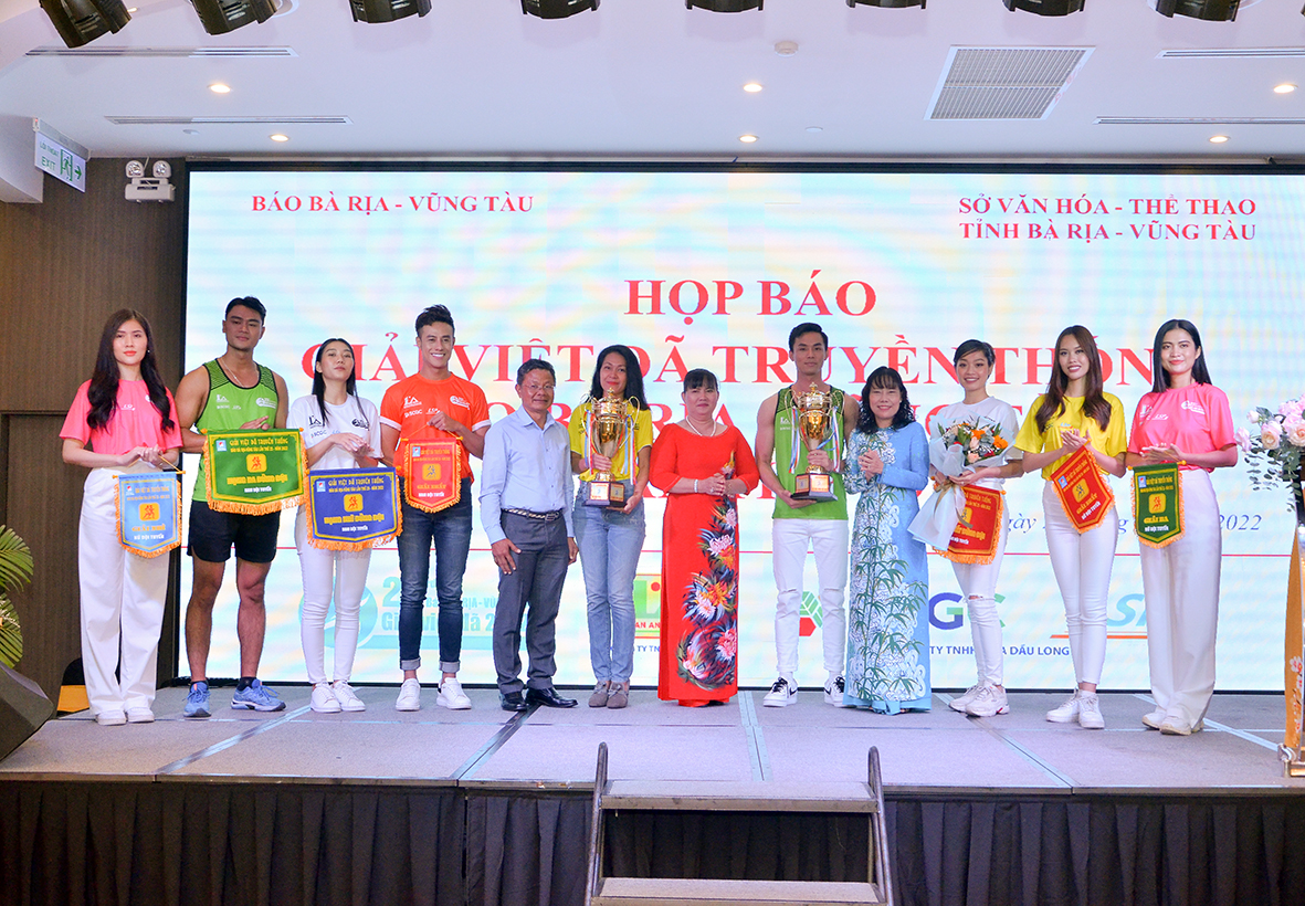Ban tổ chức ra mắt bộ áo đấu, cờ, cúp của giải lần 23, năm 2022. Năm nay, Giải tiếp tục có những đổi mới giúp các runner có trải nghiệm tốt nhất khi tham gia.