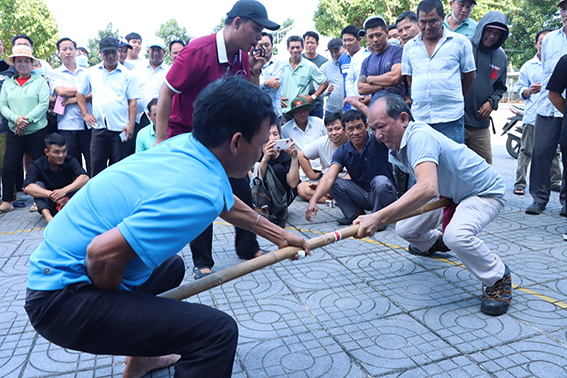 Sáng 14/8, Hội Nông dân huyện Đất Đỏ phối hợp với Phòng VH-TT huyện và Trung tâm VH-TT-TT huyện tổ chức hội thao Nông dân huyện Đất Đỏ lần thứ XVIII năm 2023. 