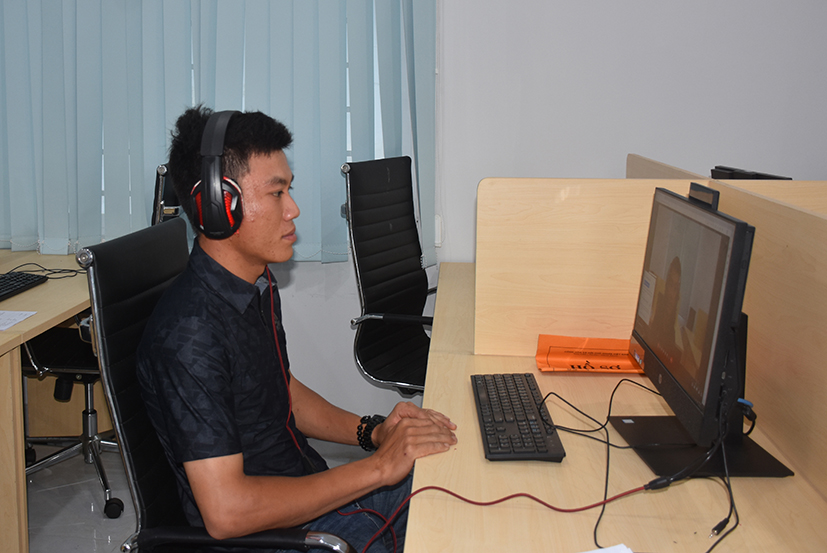 NLĐ phỏng vấn trực tuyến với DN.