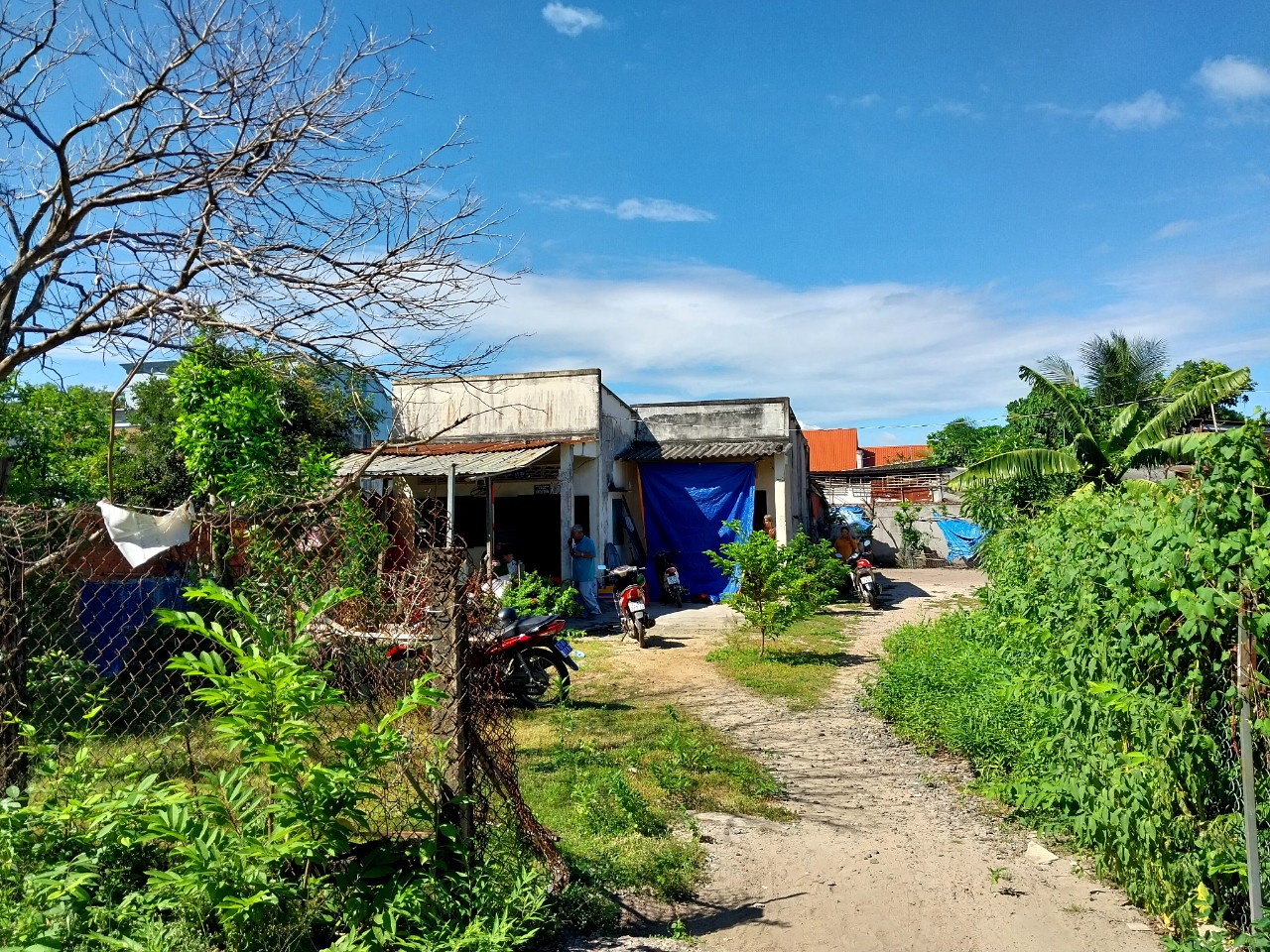 Căn nhà nơi P. đã bạo hành cháu bé.