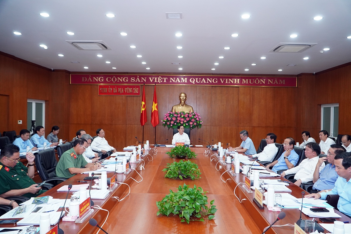 Quang cảnh cuộc họp.