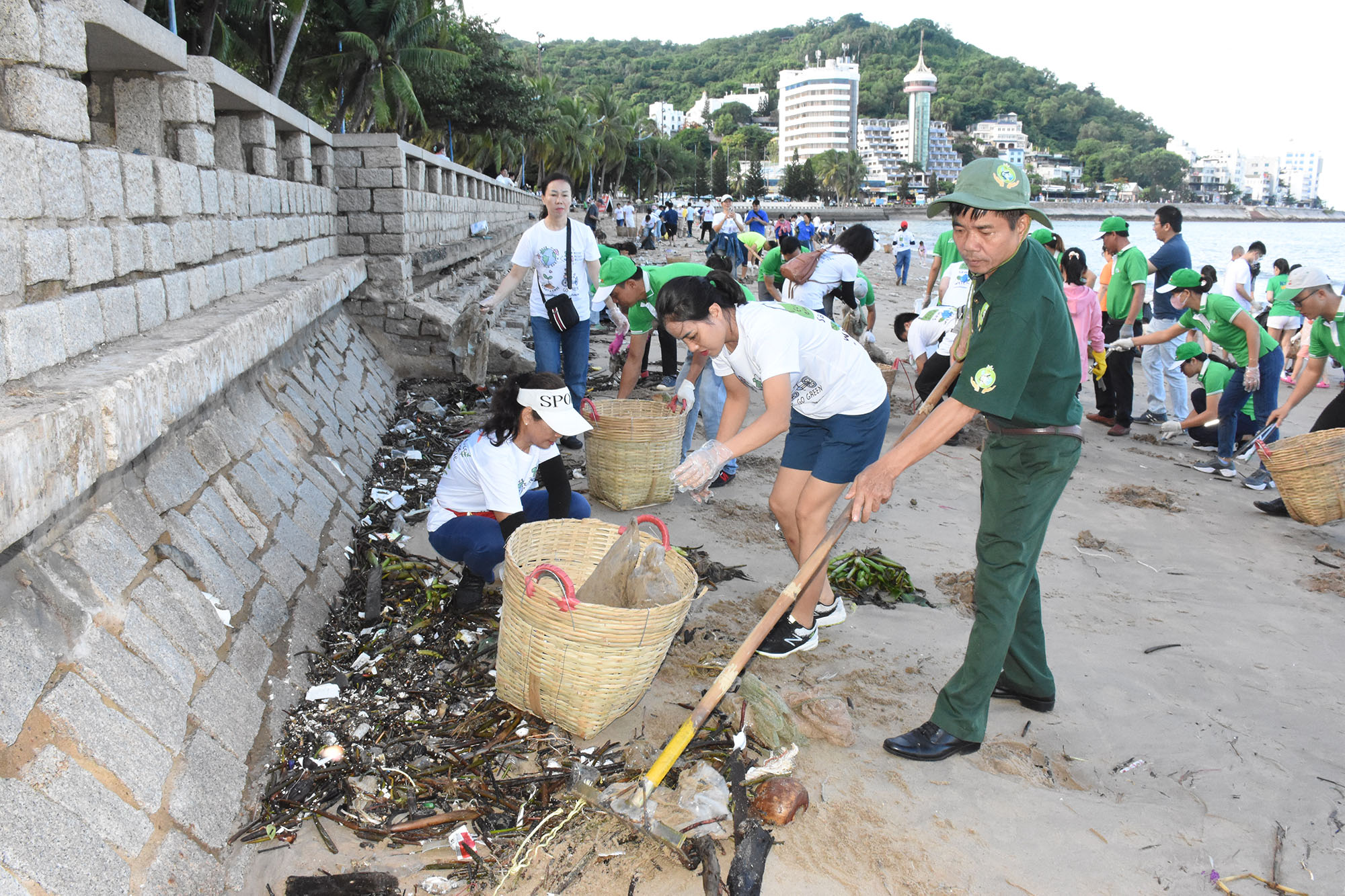 Đợt ra quân thu gom rác đại dương lần này có sự tham gia tích cực của các CLB - nhóm tình nguyện bảo vệ môi trường trên địa bàn tỉnh và TP. Hồ Chí Minh