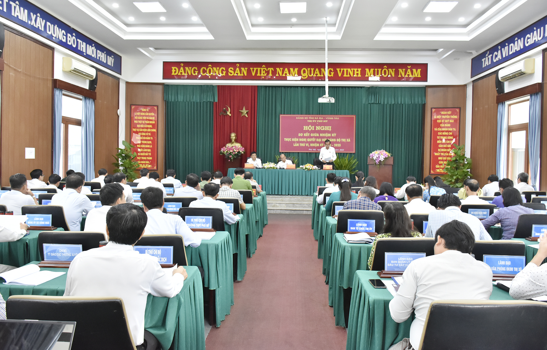 Toàn cảnh hội nghị