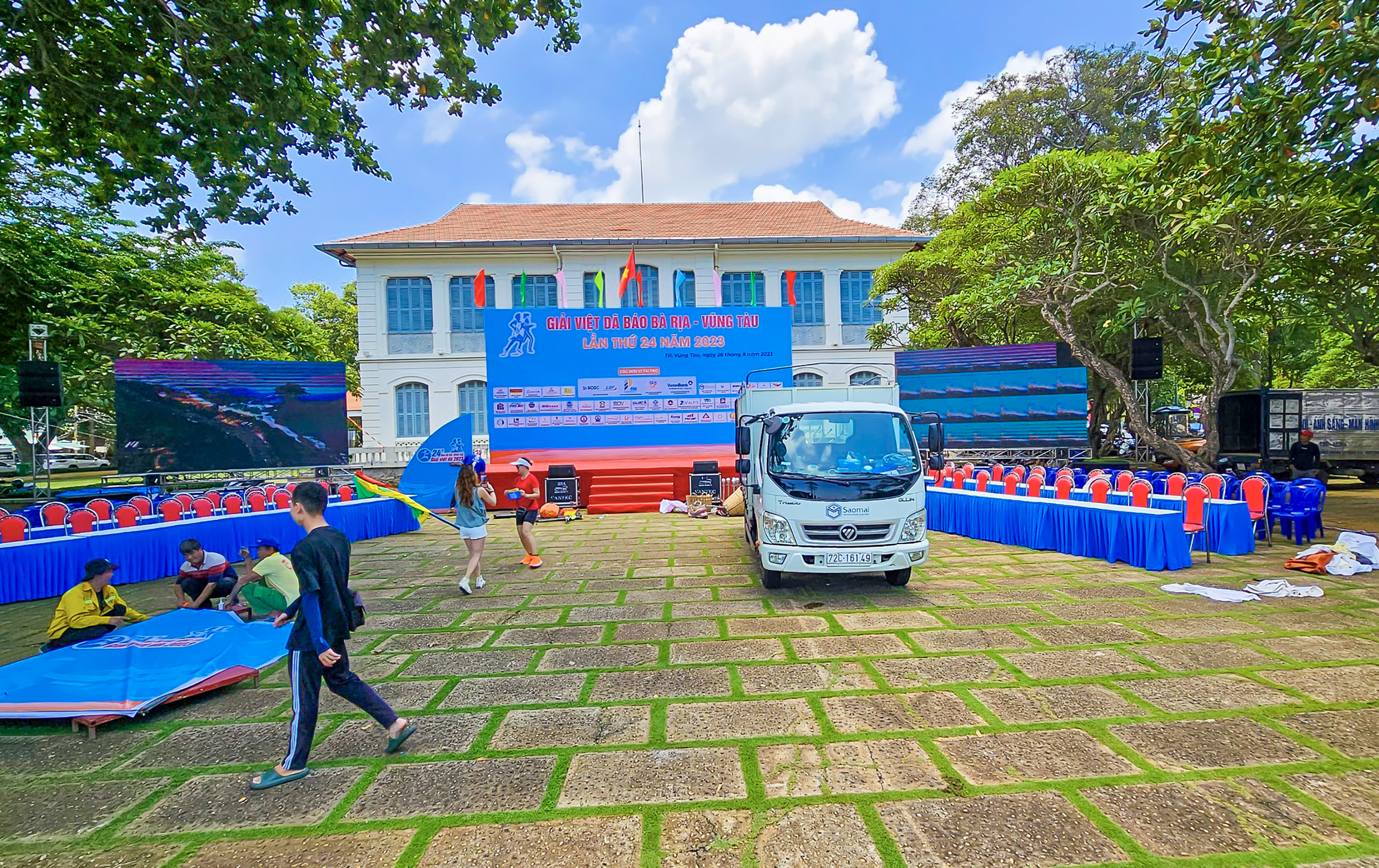 Nhà truyền thống Cách mạng (số 1, đường Ba Cu, TP. Vũng Tàu) - nơi sẽ diễn ra các hoạt động của giải đang được BTC, các đơn vị thi công khẩn trương hoàn thiện.