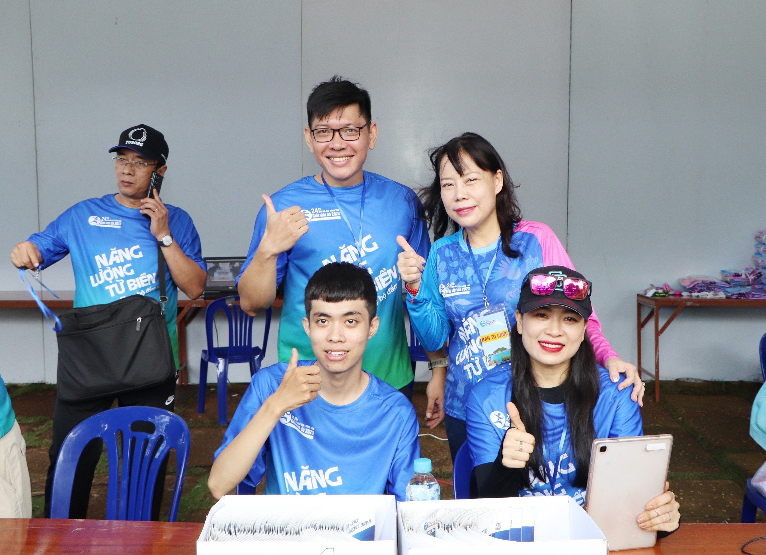 Bà Đỗ Nguyễn Hoàng Dung, Quyền Tổng Biên tập Báo Bà Rịa-Vũng Tàu, Trưởng Ban tổ chức giải động viên đội ngũ cộng tác viên.