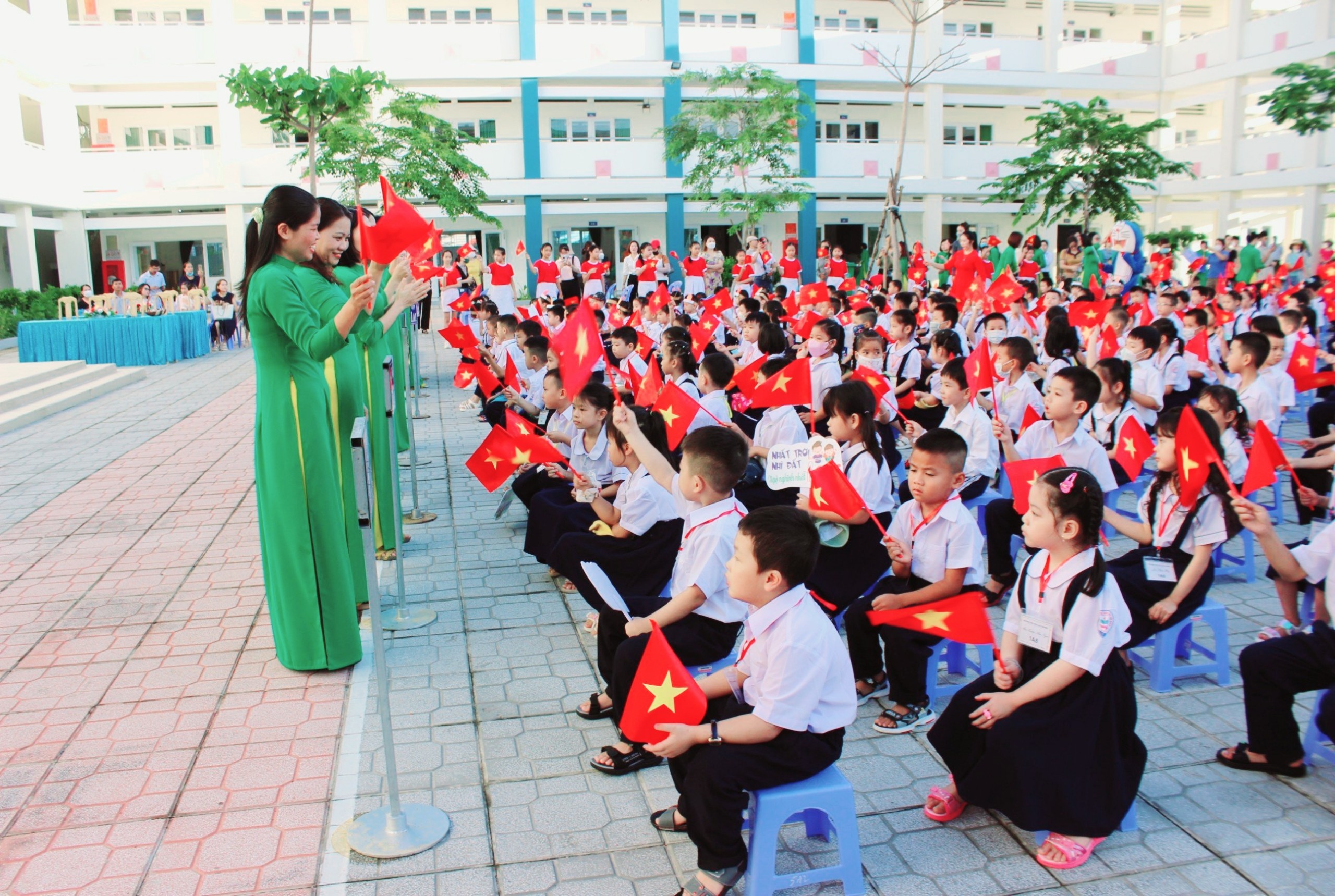 Trước thềm năm học mới, các cơ sở giáo dục loay hoay vì phải đối mặt với tình trạng thiếu GV.