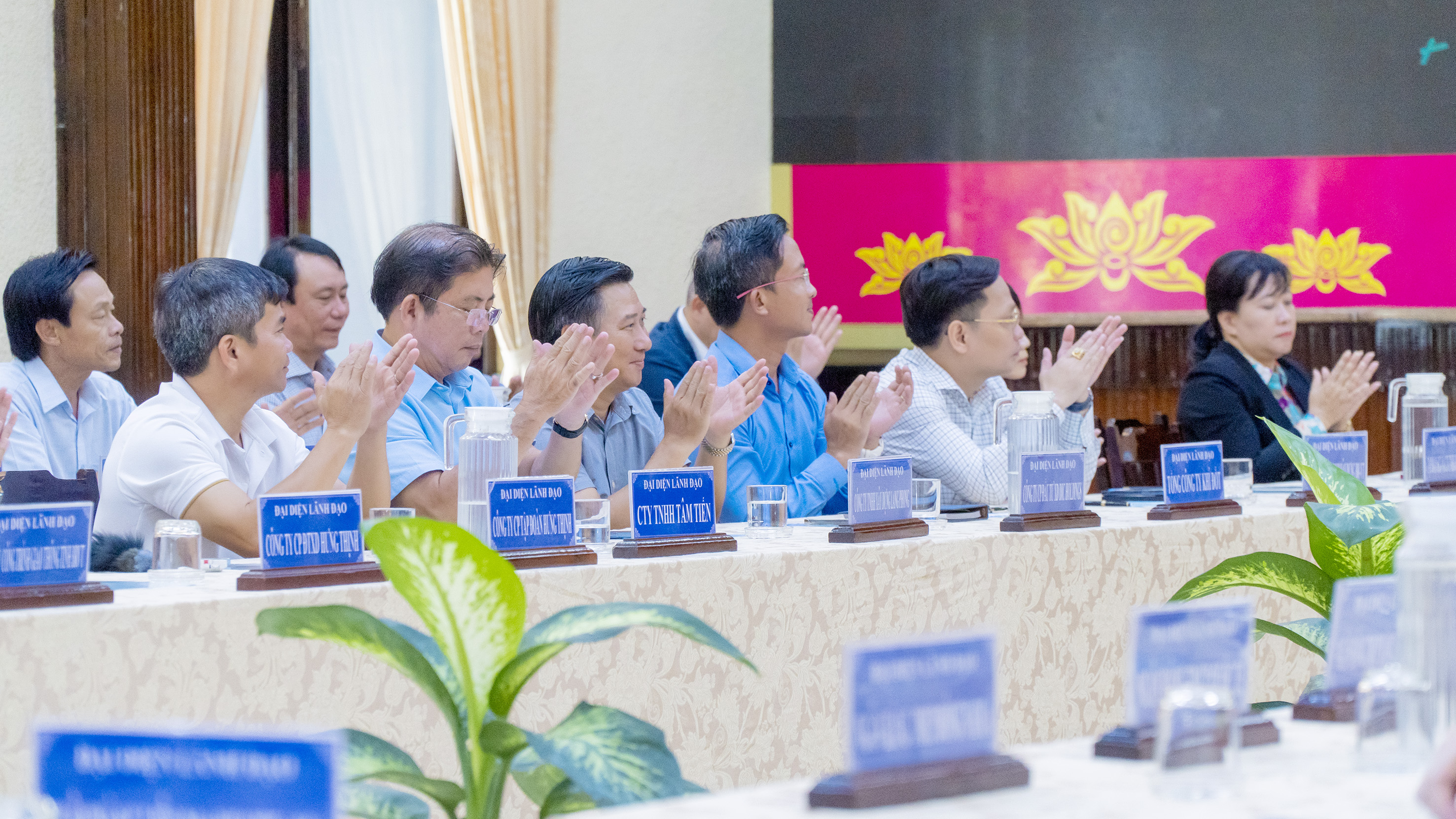 Nhiều DN, cơ quan đơn vị, nhà hảo tâm đồng hành, chung tay cùng TP. Vũng Tàu để chăm lo cho người nghèo.