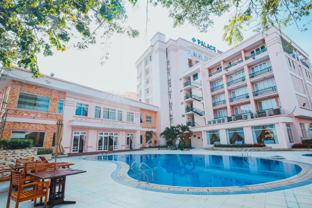 Khách sạn Palace.