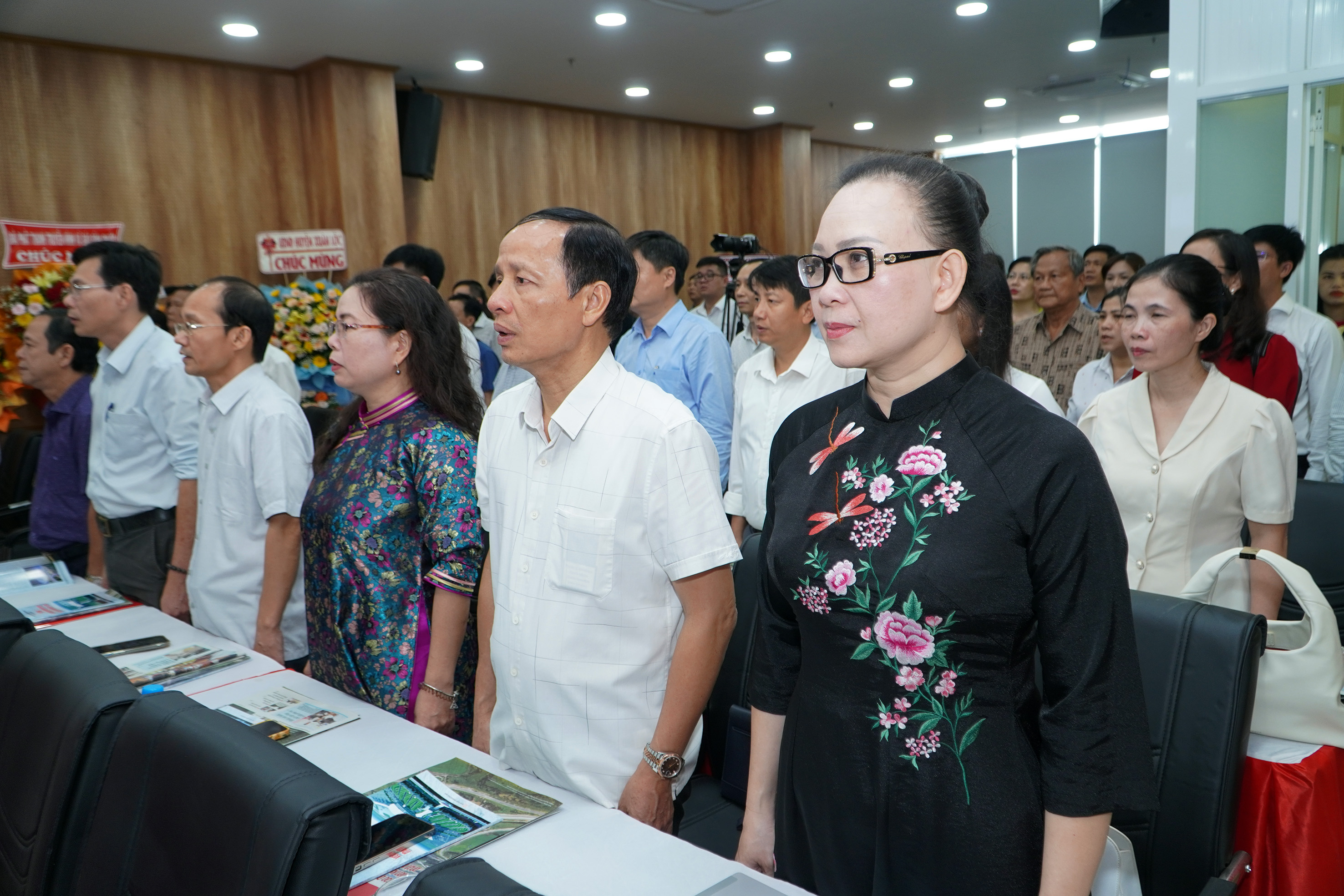 Lãnh đạo các cơ quan báo chí tham dự buổi lễ.