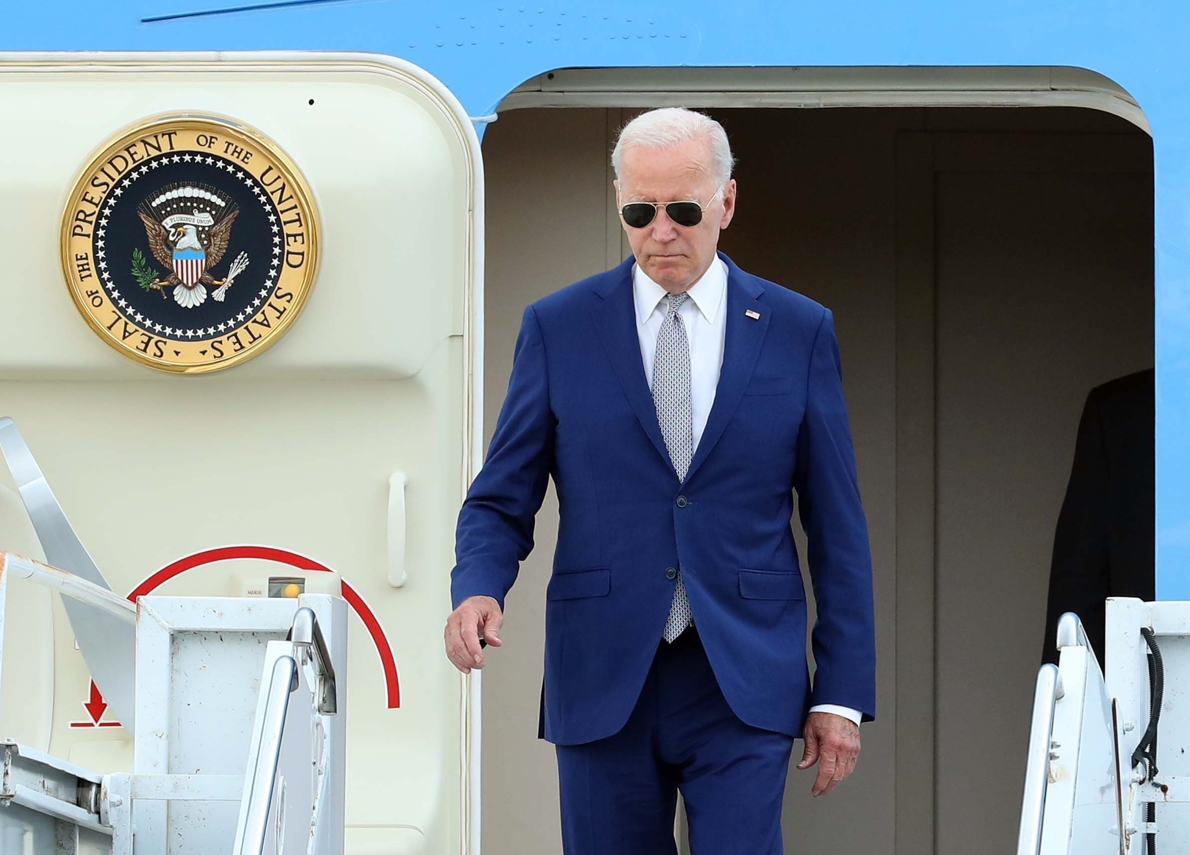 Tổng thống Hoa Kỳ Joe Biden tới Sân bay Quốc tế Nội Bài.