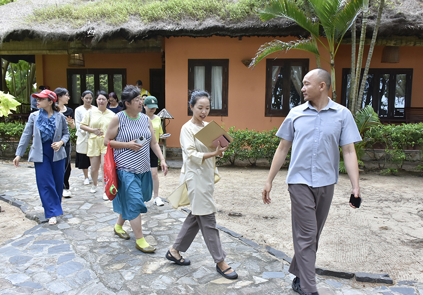 Đoàn famtrip khảo sát dịch vụ tại Ho Tram Beach Boutique Resort & Spa.
