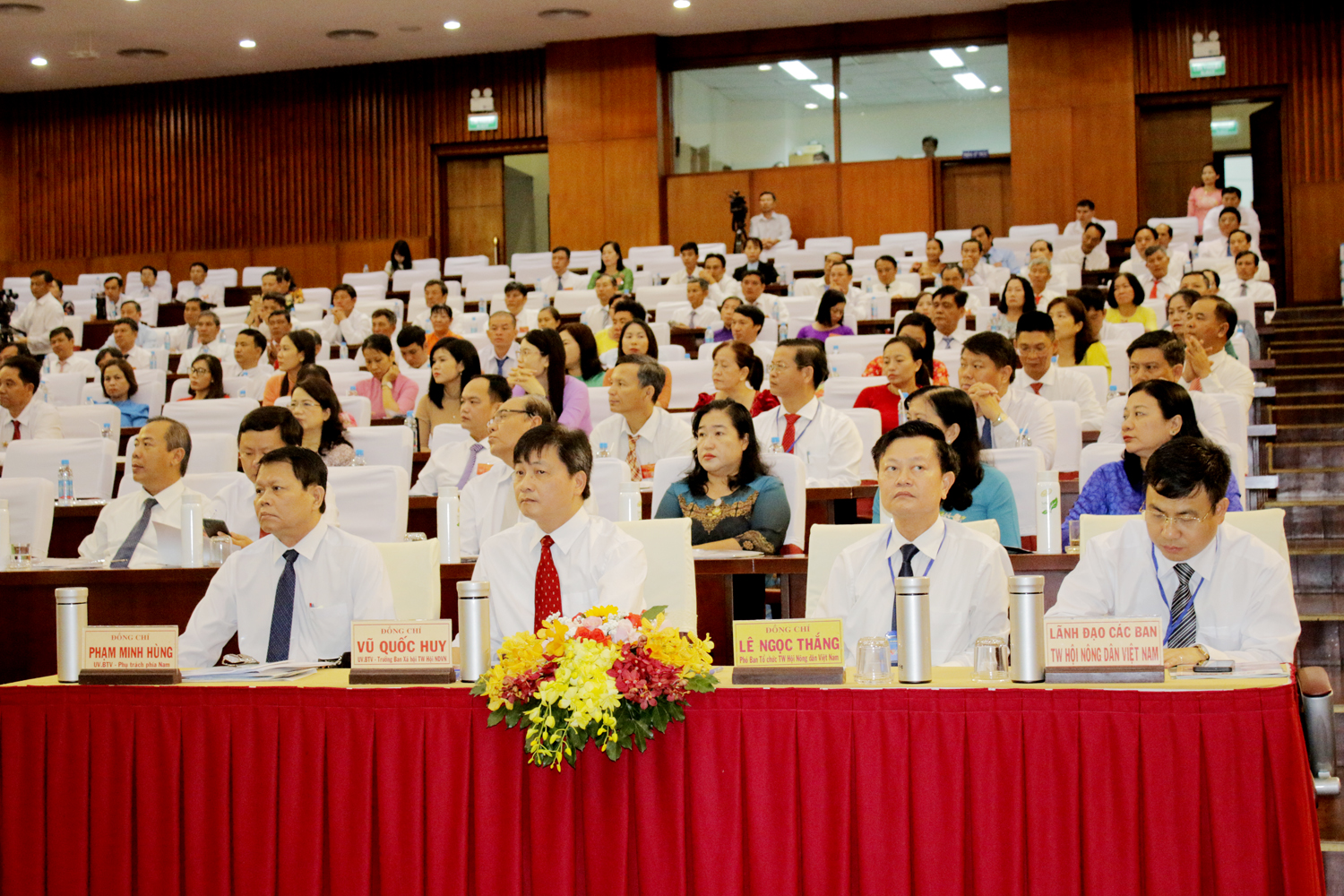 Các đại biểu dự đại hội.