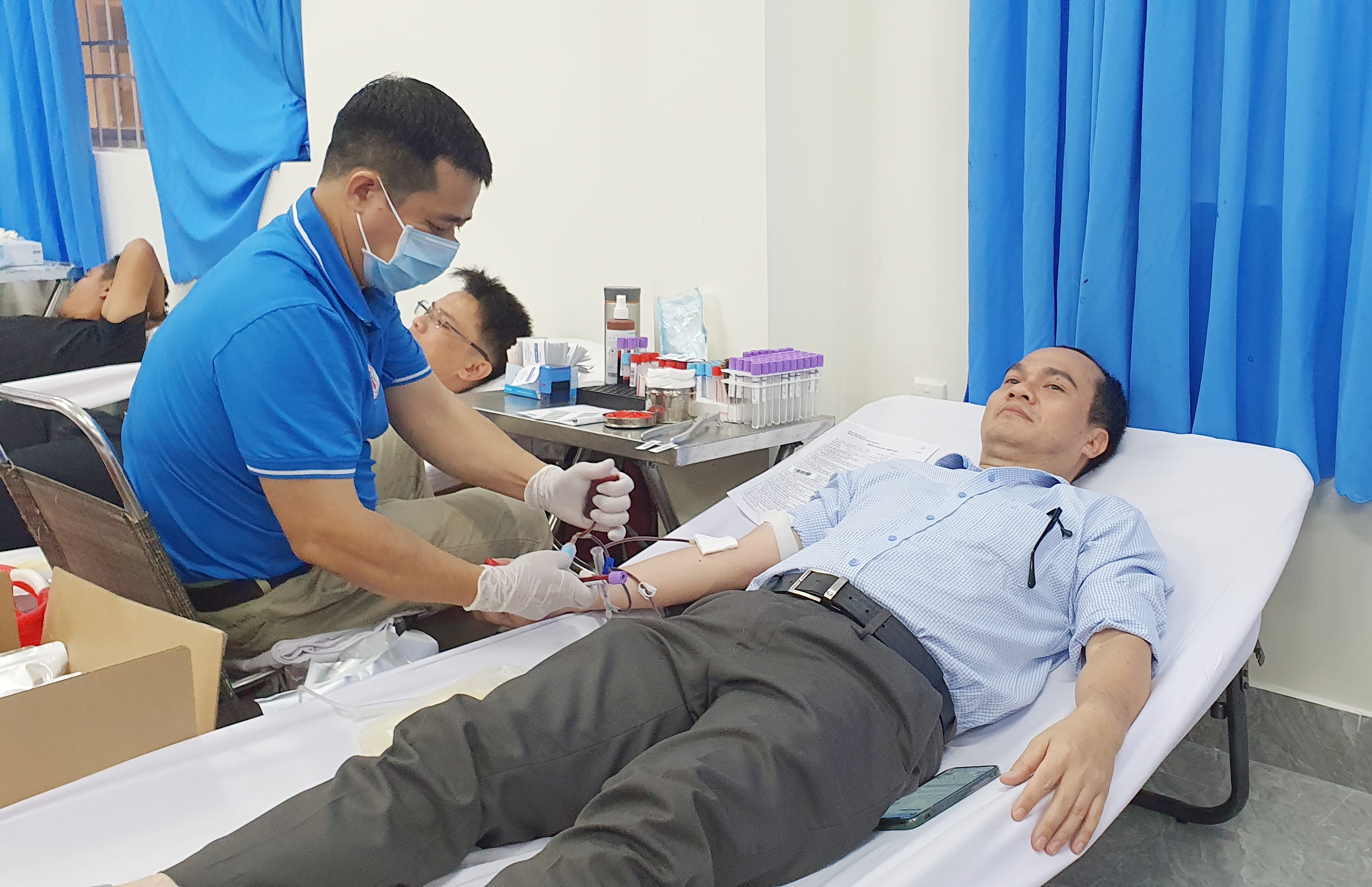 Đoàn viên, CNVCLĐ tham gia hiến máu tình nguyện