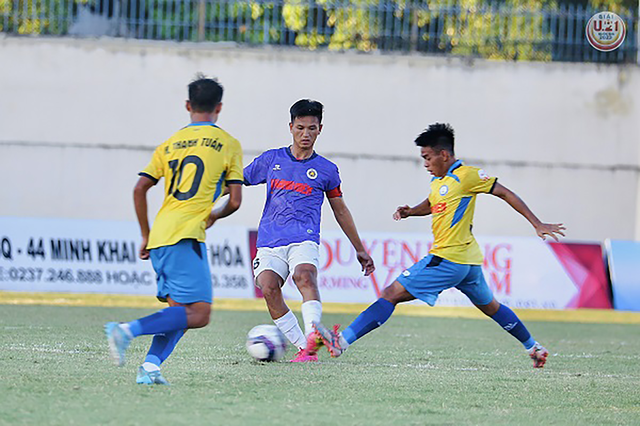 U21 Hà Nội (giữa) đang được đánh giá cao nhất tại giải U21 Quốc gia năm nay.