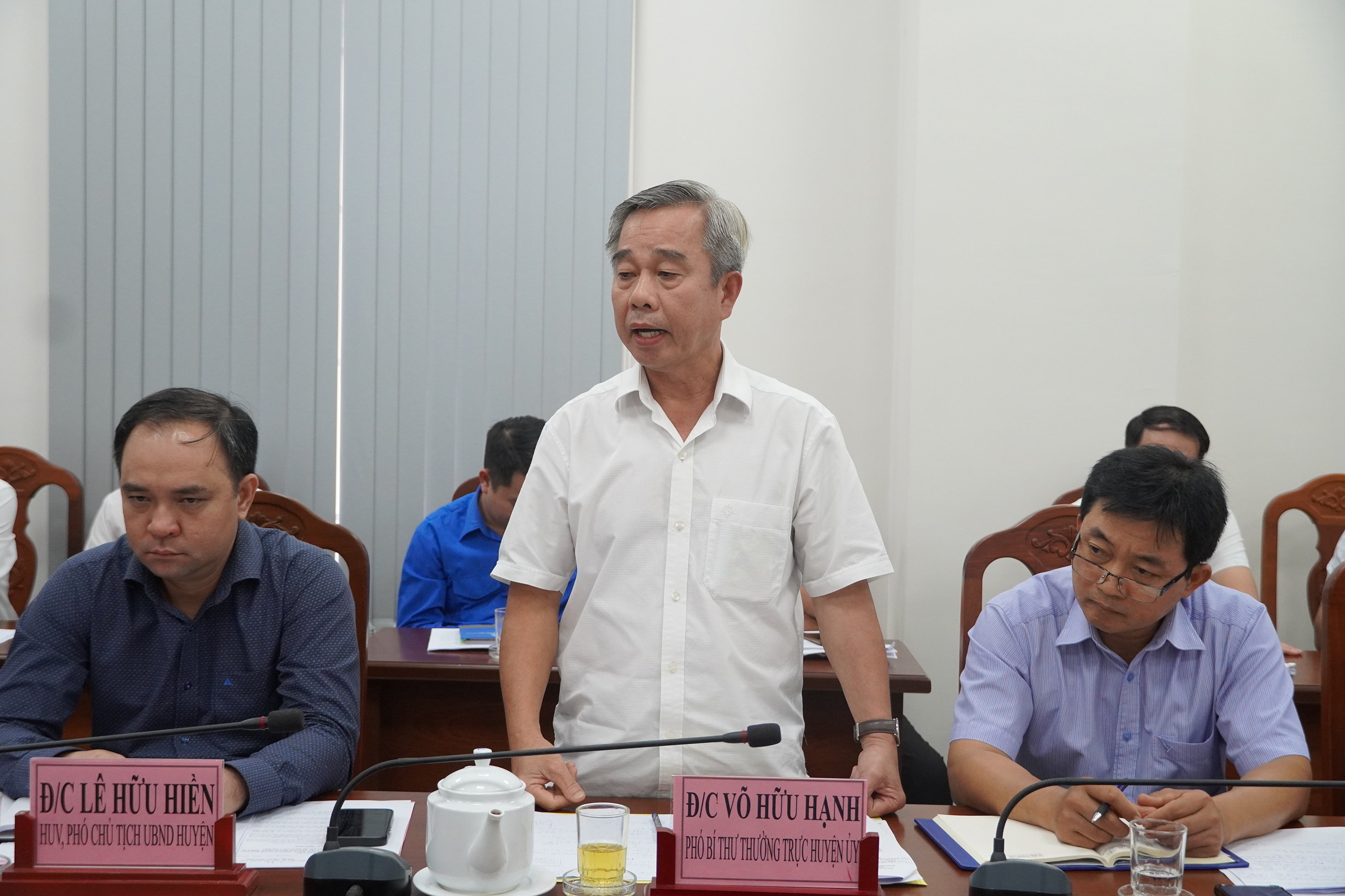 Ông Võ Hữu Hạnh, Phó Bí thư Thường trực  Huyện ủy Long Điền đề xuất quy chế phối hợp cụ thể giữa cấp ủy, chính quyền huyện và ngành BHXH.