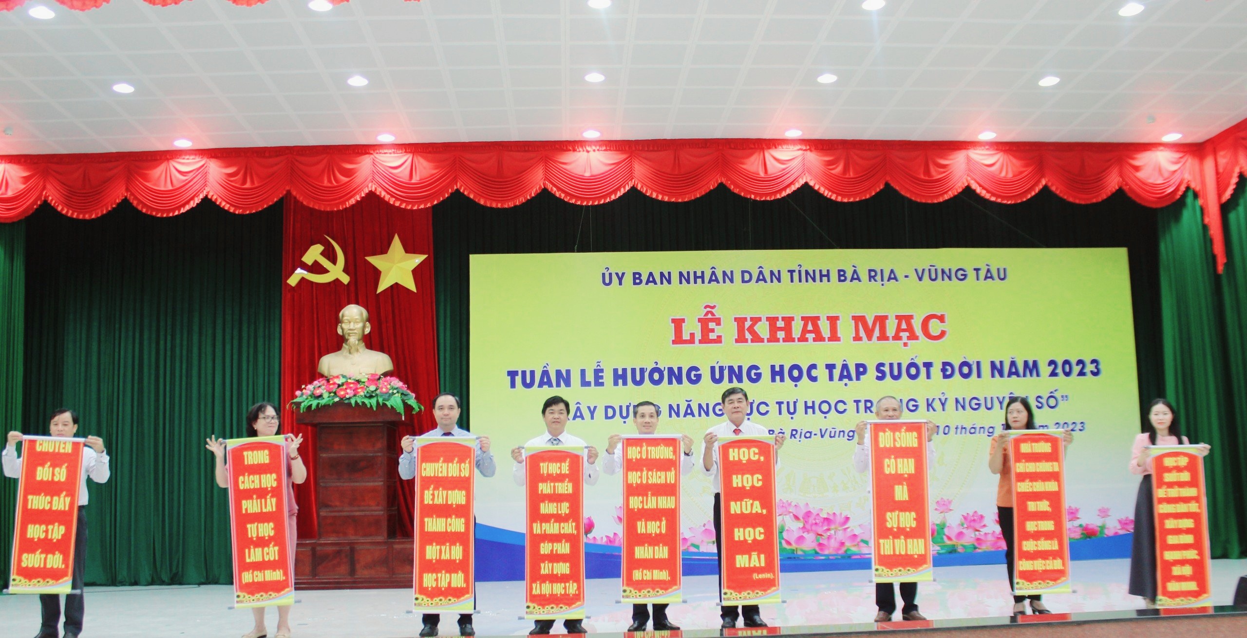 Lãnh đạo các sở, ban, ngành phát động Tuần lễ hưởng ứng học tập suốt đời năm 2023.