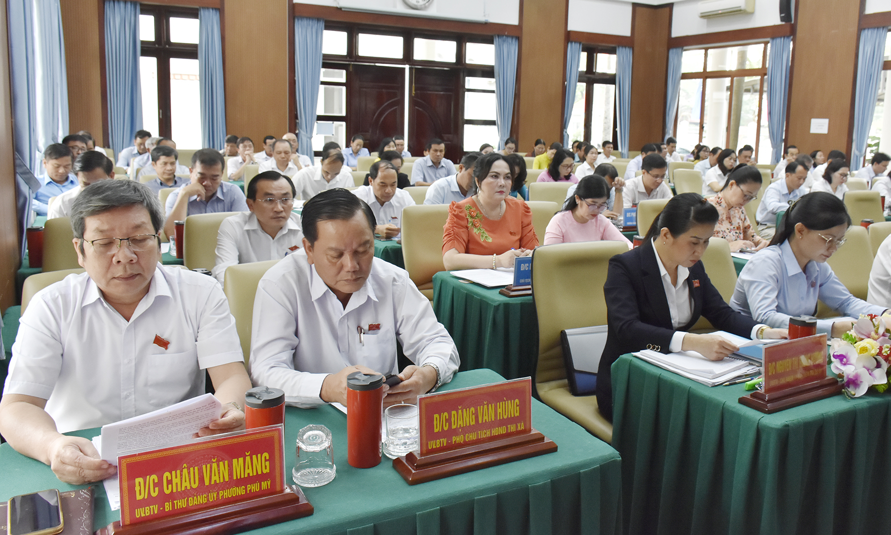 Các đại biểu dự hội nghị 