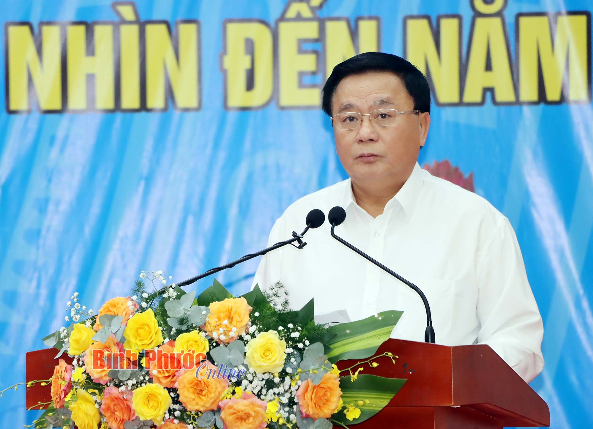 Giáo sư, Tiến sĩ Nguyễn Xuân Thắng, Ủy viên Bộ Chính trị, Giám đốc Học viện Chính trị Quốc gia Hồ Chí Minh, Chủ tịch Hội đồng Lý luận Trung ương phát biểu định hướng tại hội thảo