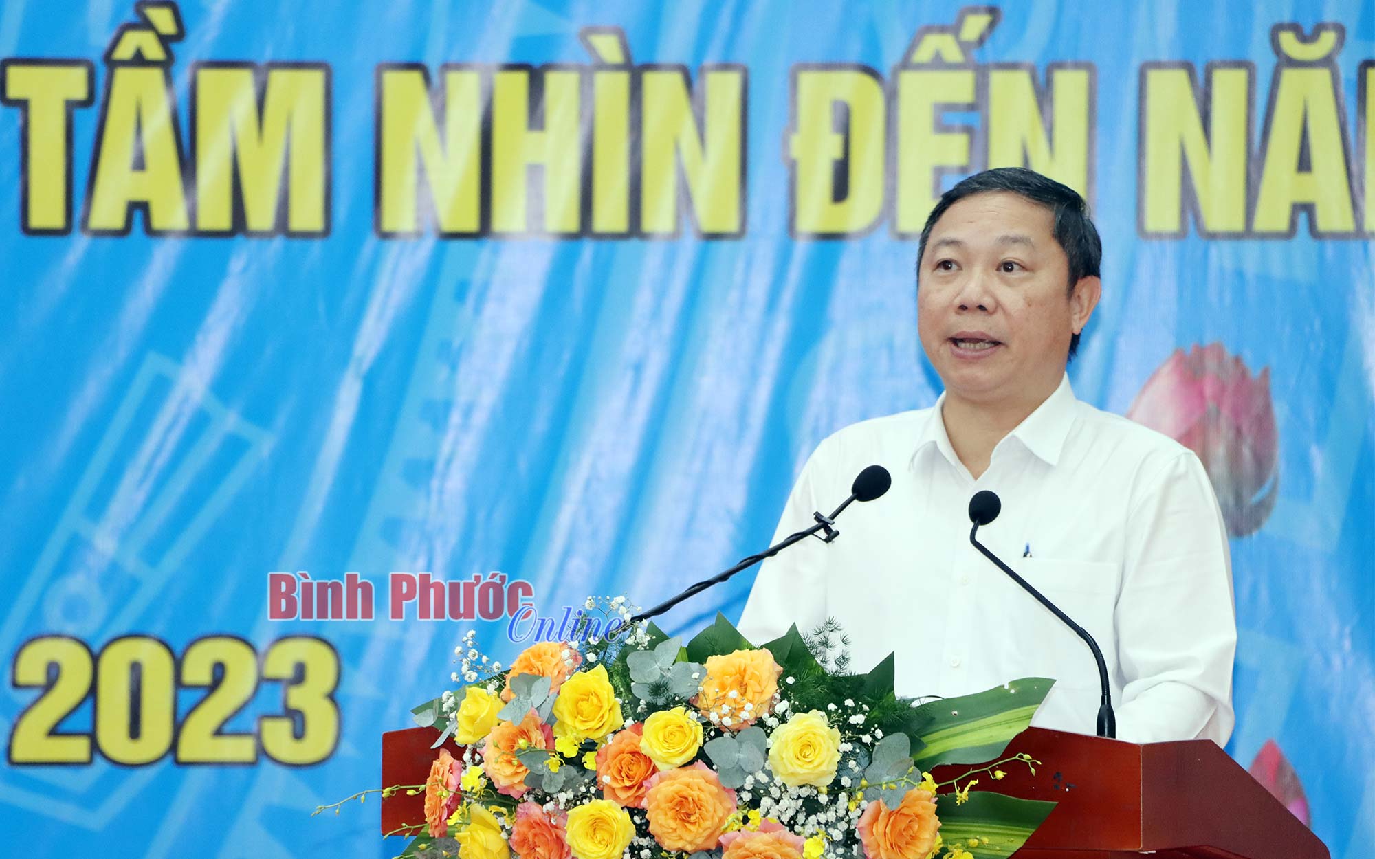 Các chuyên gia, nhà quản lý tham gia phát biểu tham luận tại hội thảo.