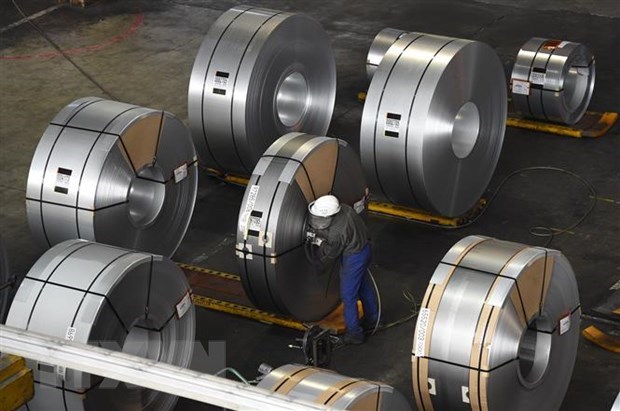 Thép được sản xuất tại nhà máy ở Salzgitter, Đức.