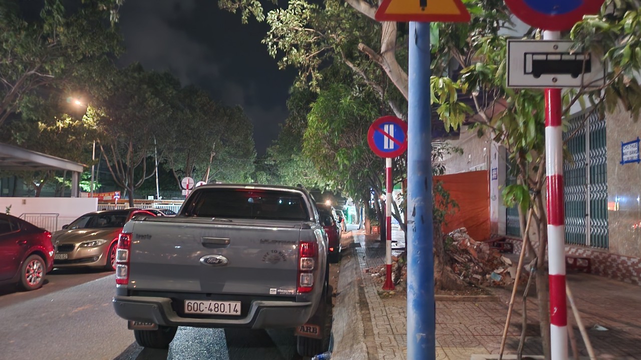 Những biển báo giao thông bị 
