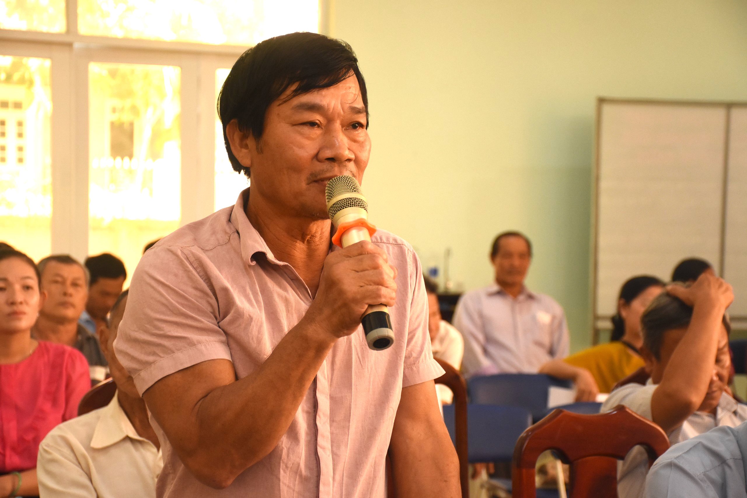 Cử tri Trần Phi Hùng (thôn Sông Xoài 2, xã Láng Lớn, huyện Châu Đức) kiến nghị xem xét xây dựng cầu dân sinh qua suối Sông Xoài để người dân thuận tiện trong việc đi lại.