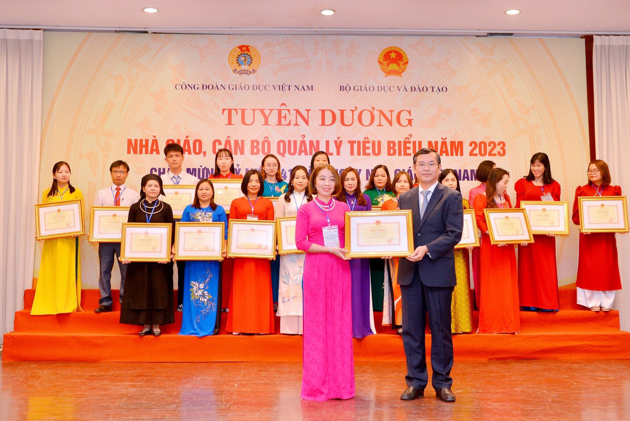 Cô Huỳnh Thị Bích Tuyền, GV Trường TH Mỹ Xuân (TX. Phú Mỹ) được vinh danh là Nhà giáo tiêu biểu năm 2023.