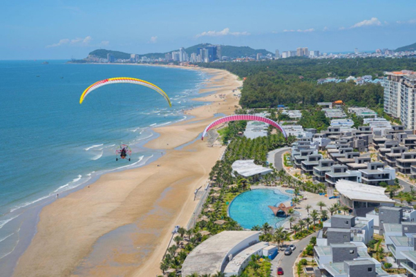 Trải nghiệm bay dù lượn tại The Maris Vũng Tàu là một trong những hoạt động lần đầu tiên được tổ chức trong tuần lễ du lịch Bà Rịa - Vũng Tàu.
