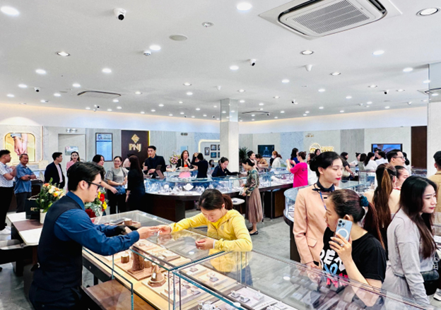 Không gian mua sắm bên trong cửa hàng