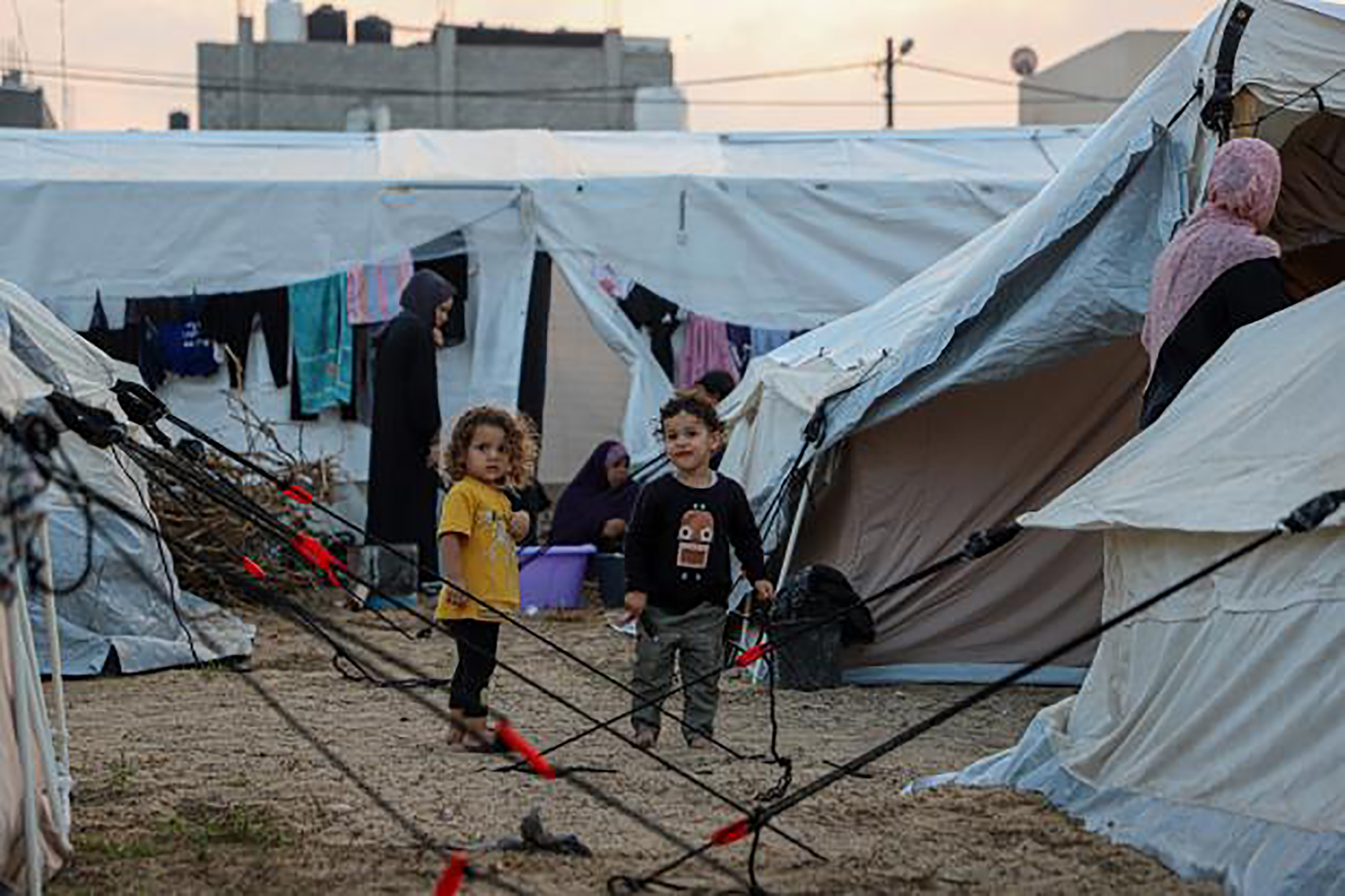 Trẻ em trại tị nạn của UNRWA tại thành phố Khan Younis, Dải Gaza.