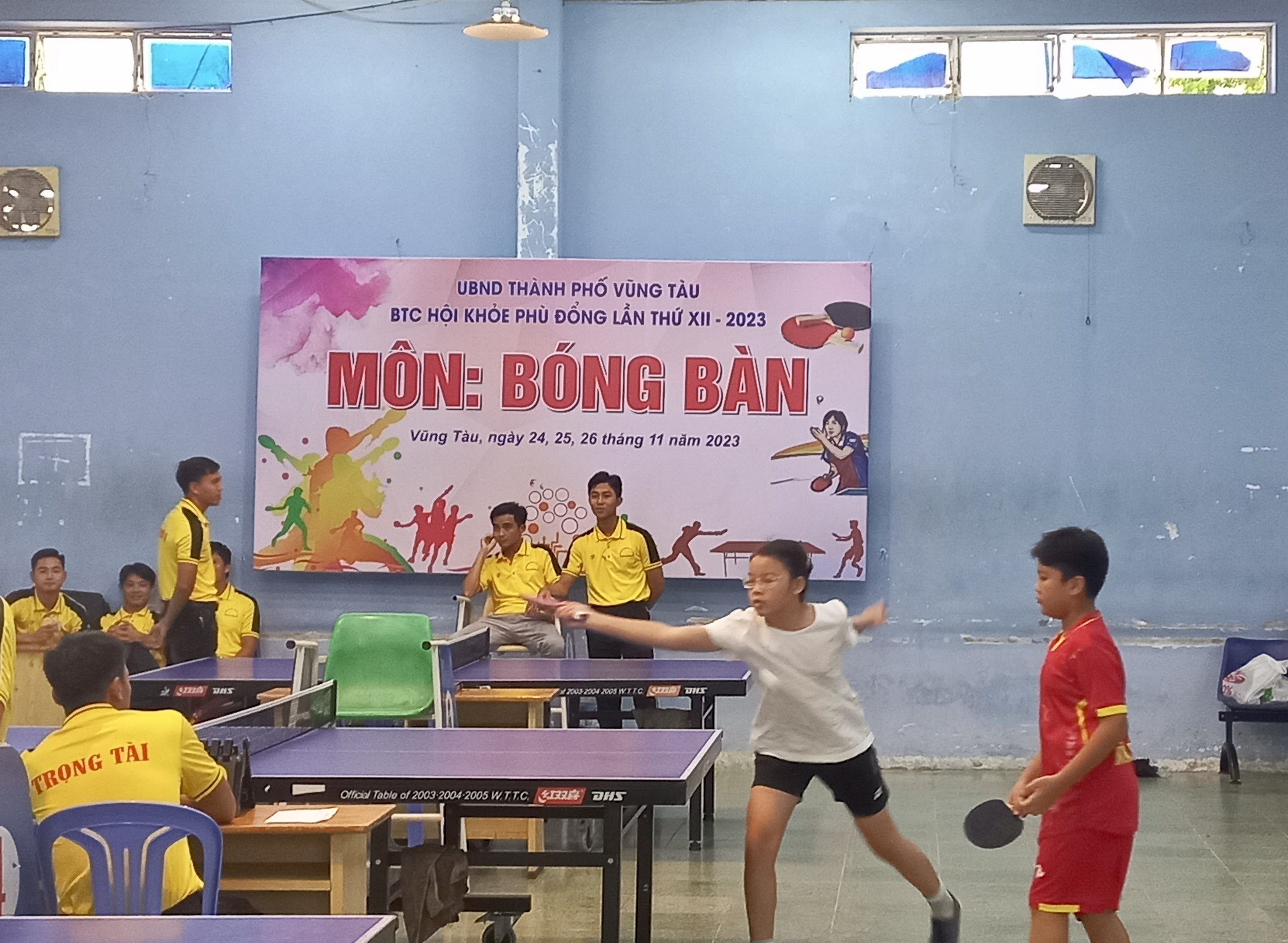 Các VĐV thi đấu tại Giải bóng bàn Hội khoẻ Phù Đổng TP.Vũng Tàu.