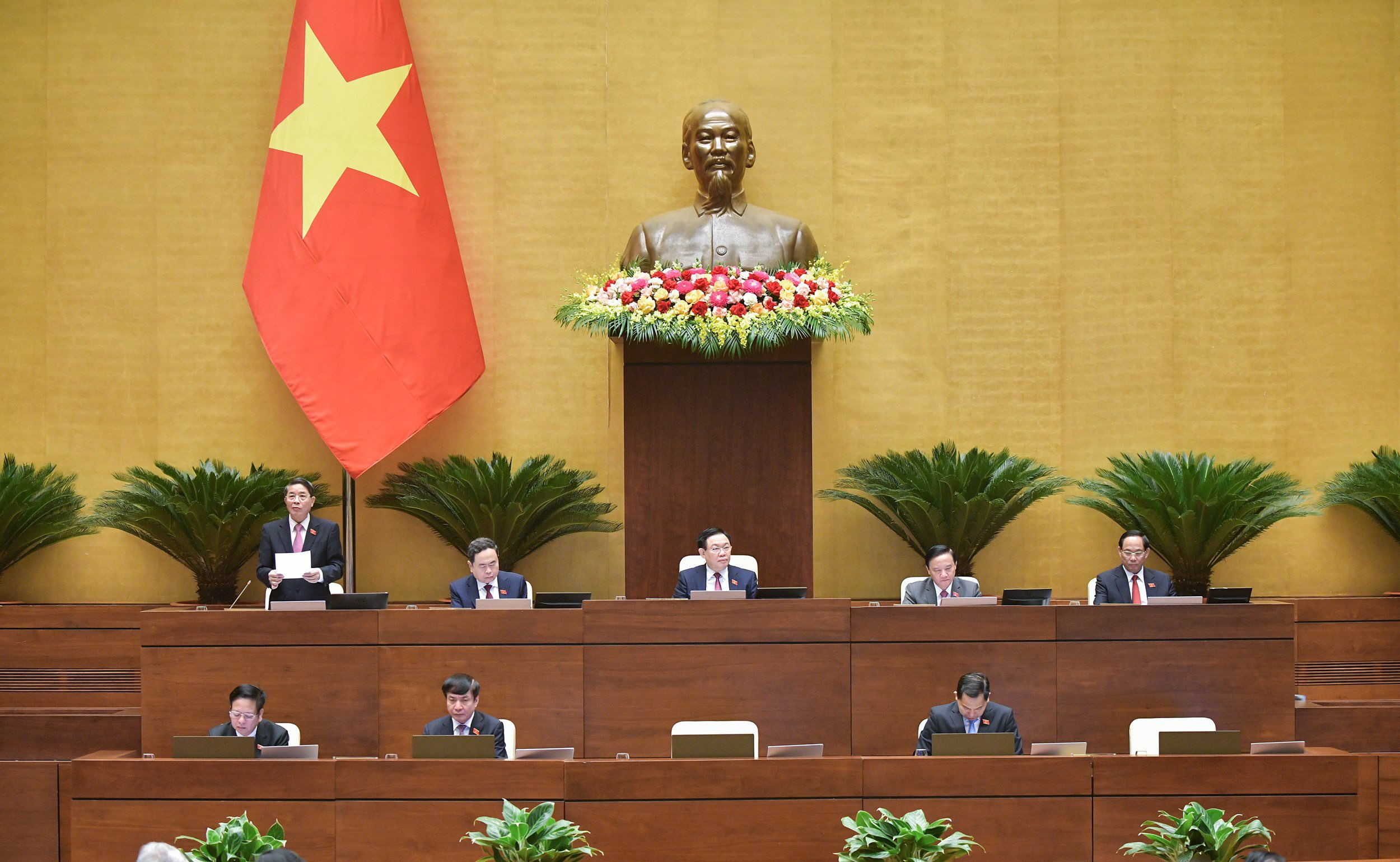 Phó Chủ tịch Quốc hội Nguyễn Đức Hải điều hành phiên họp