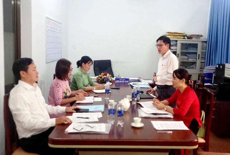 Ông Lê Xuân Lâm, Trưởng Ban Dân chủ Pháp luật - Dân tộc  Tôn giáo phát biểu tại buổi làm việc.