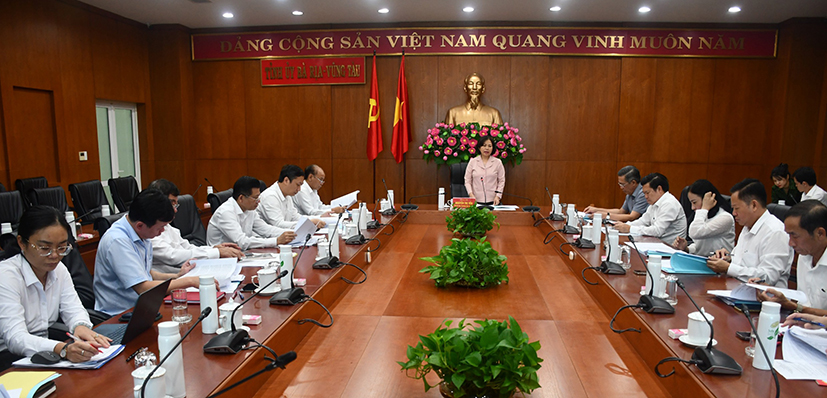 Bà Nguyễn Thị Yến, Phó Bí thư Thường trực Tỉnh ủy, Trưởng Đoàn ĐBQH tỉnh, Trưởng Ban Chỉ đạo 144 yêu cầu tiếp tục làm tốt công tác xây dựng tổ chức đảng, đoàn thể trong DNNKVNN.