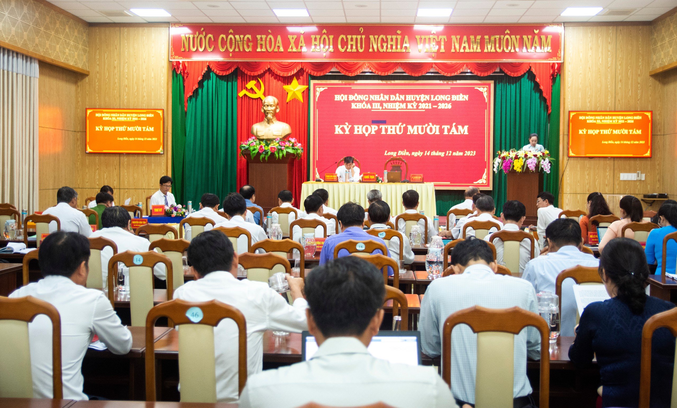 Quang cảnh Kỳ họp.