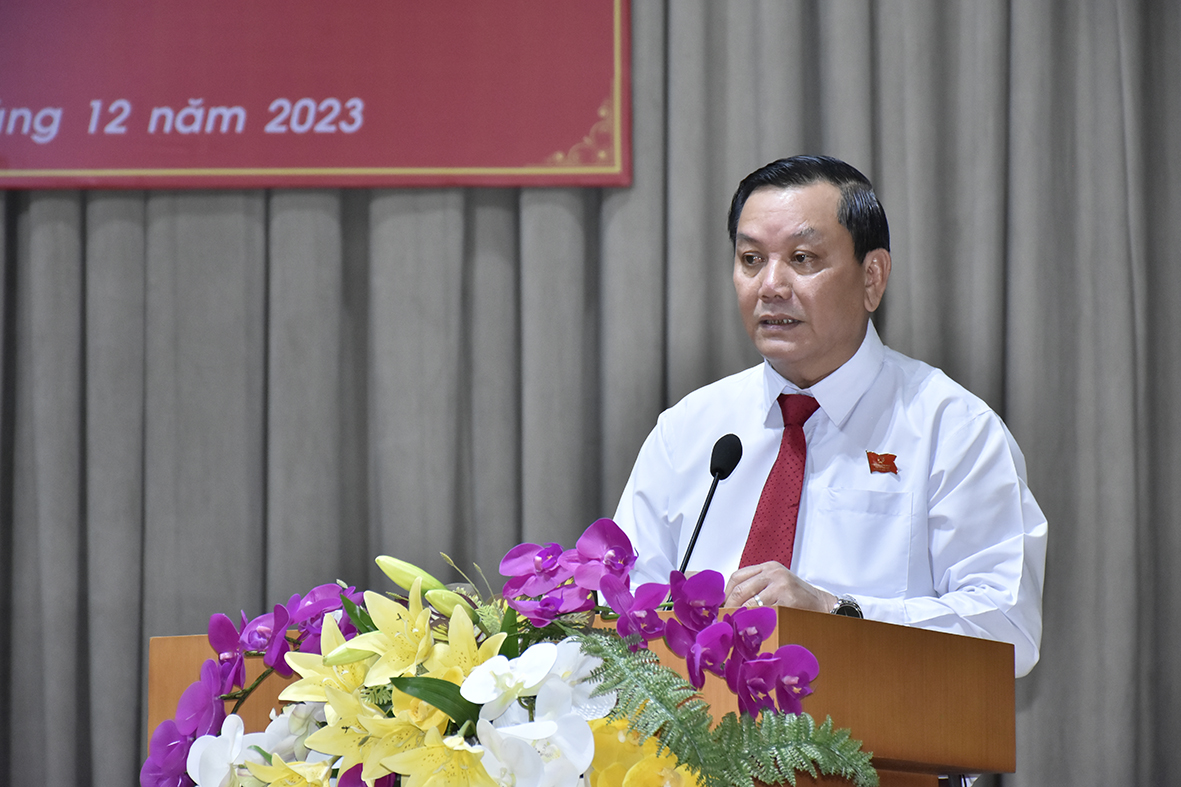 Ông Đặng Văn Hùng, Phó Chủ tịch HĐND TX.Phú Mỹ phát biểu khai mạc Kỳ họp